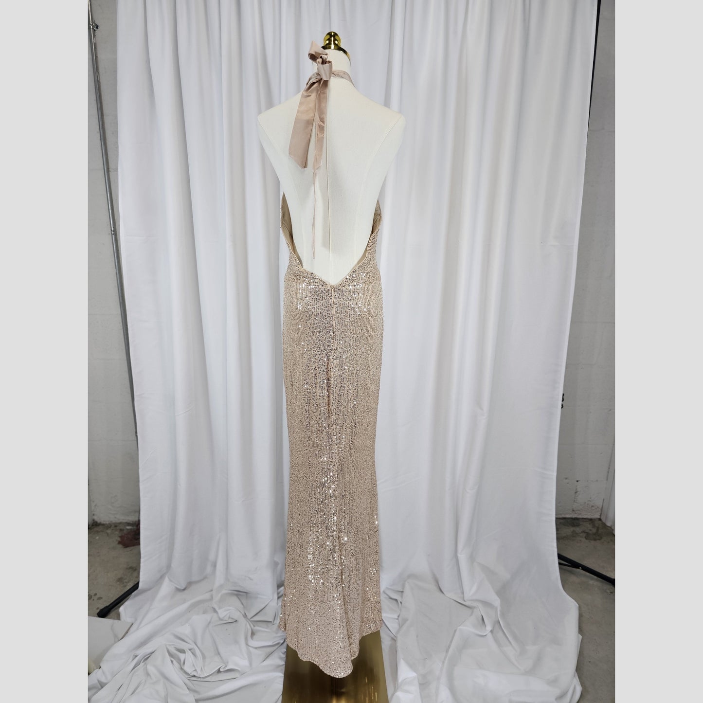 Sparkle Sensation: The Showstopper Evening Gown