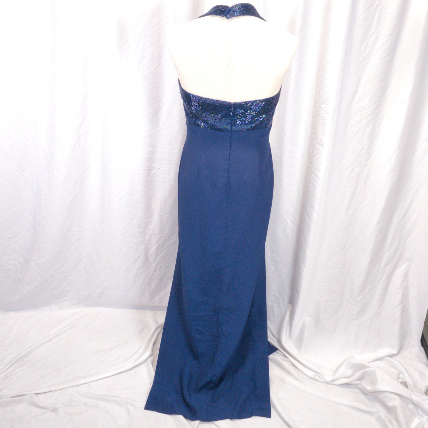 Midnight Sequin Gown: Unleash Your Inner Glam