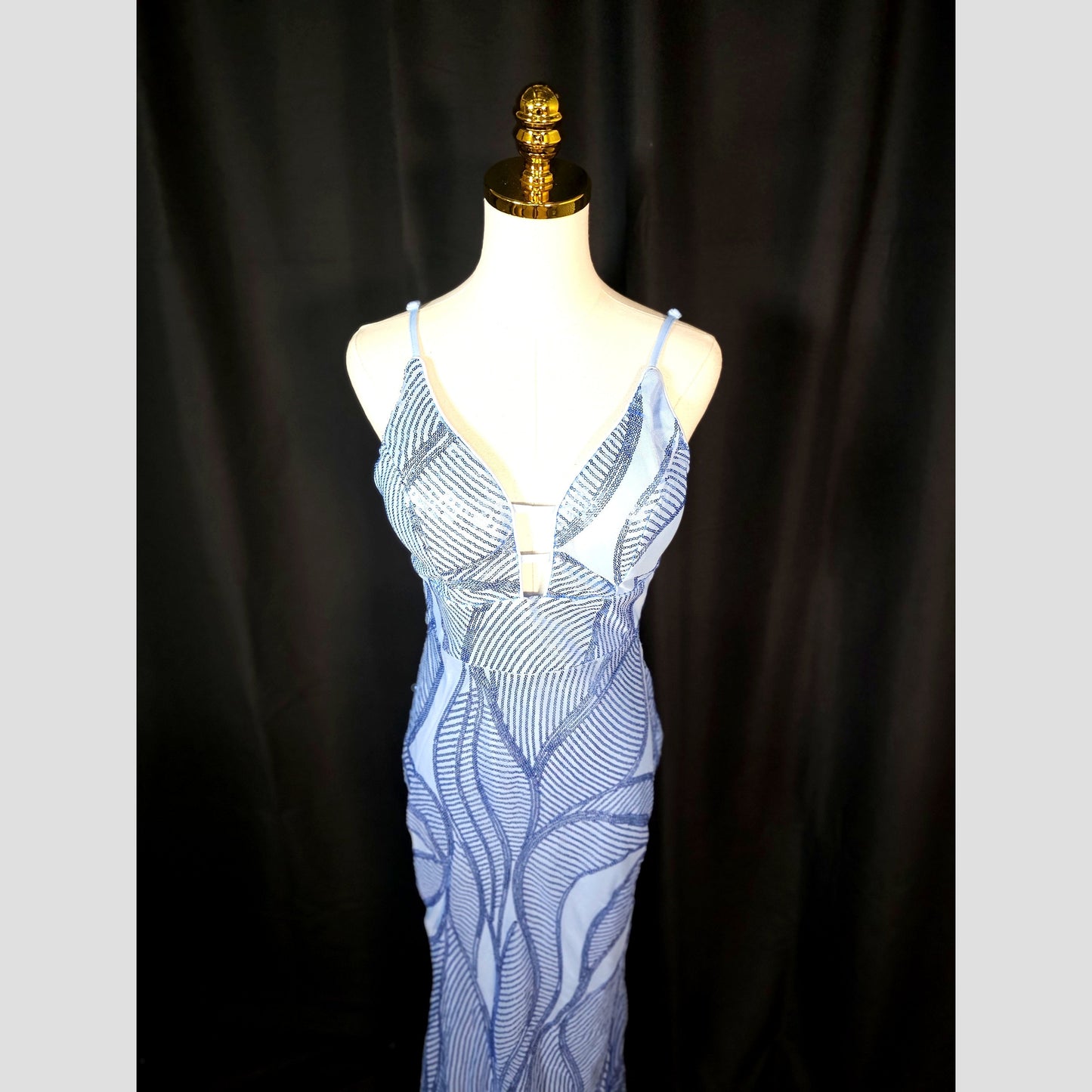 Ocean Breeze Glam Gown: Make Waves This Season!