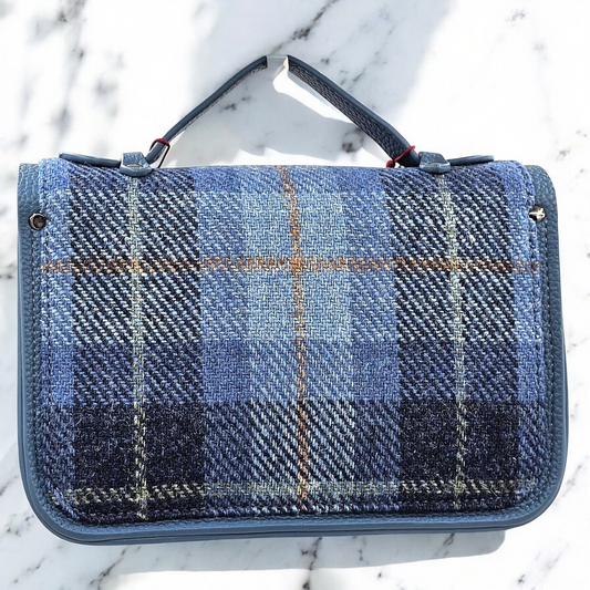 Elegant Satchel - Classy Meets Cozy
