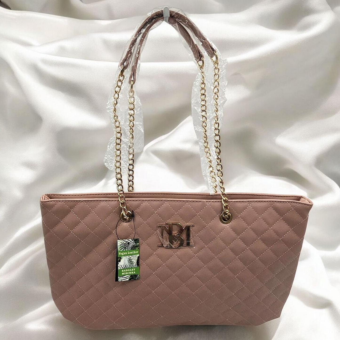 Chic Quilted Vegan Leather Shoulder Bag with Gold Chain Straps