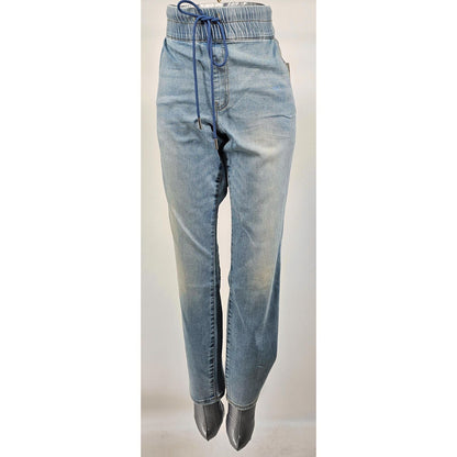 Light Wash Distress Straight Leg - Your New Lazy Day Bestie