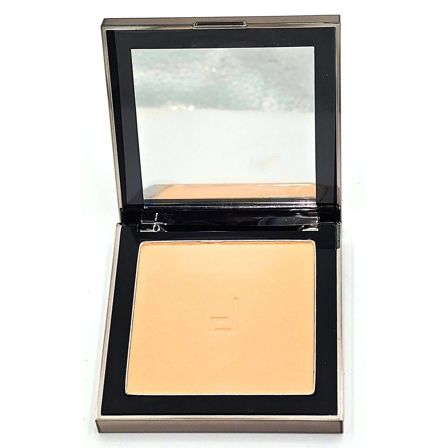 NL1 Compact Makeup Powder - Your Face's New Best Friend