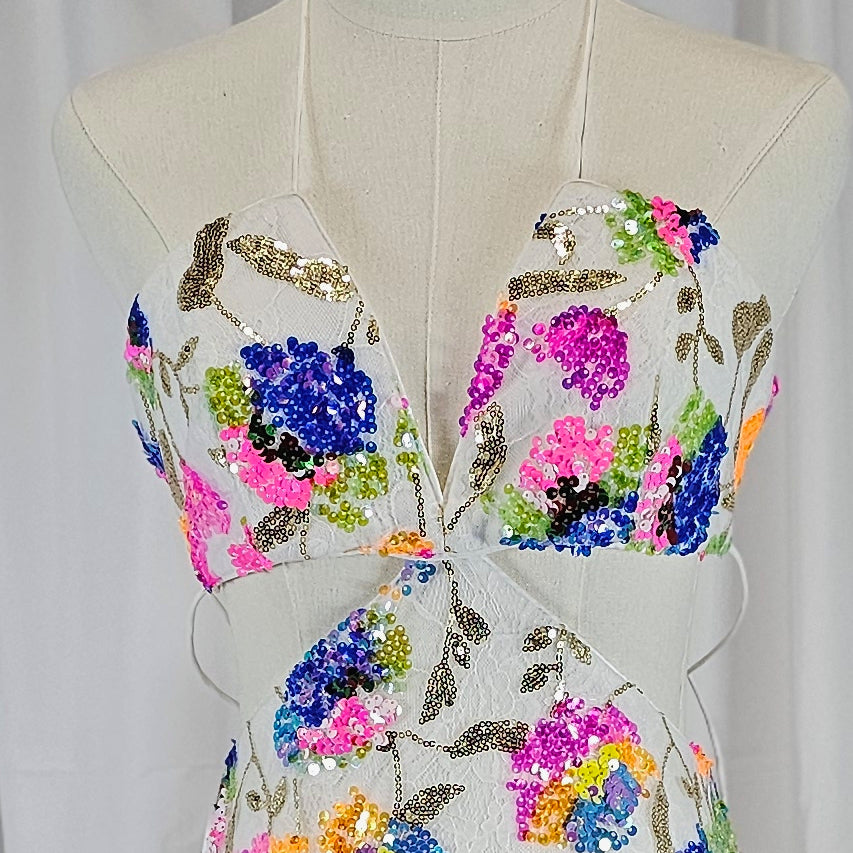 Floral Fiesta Maxi Dress: Unleash Your Inner Flower Power! Pre-Loved