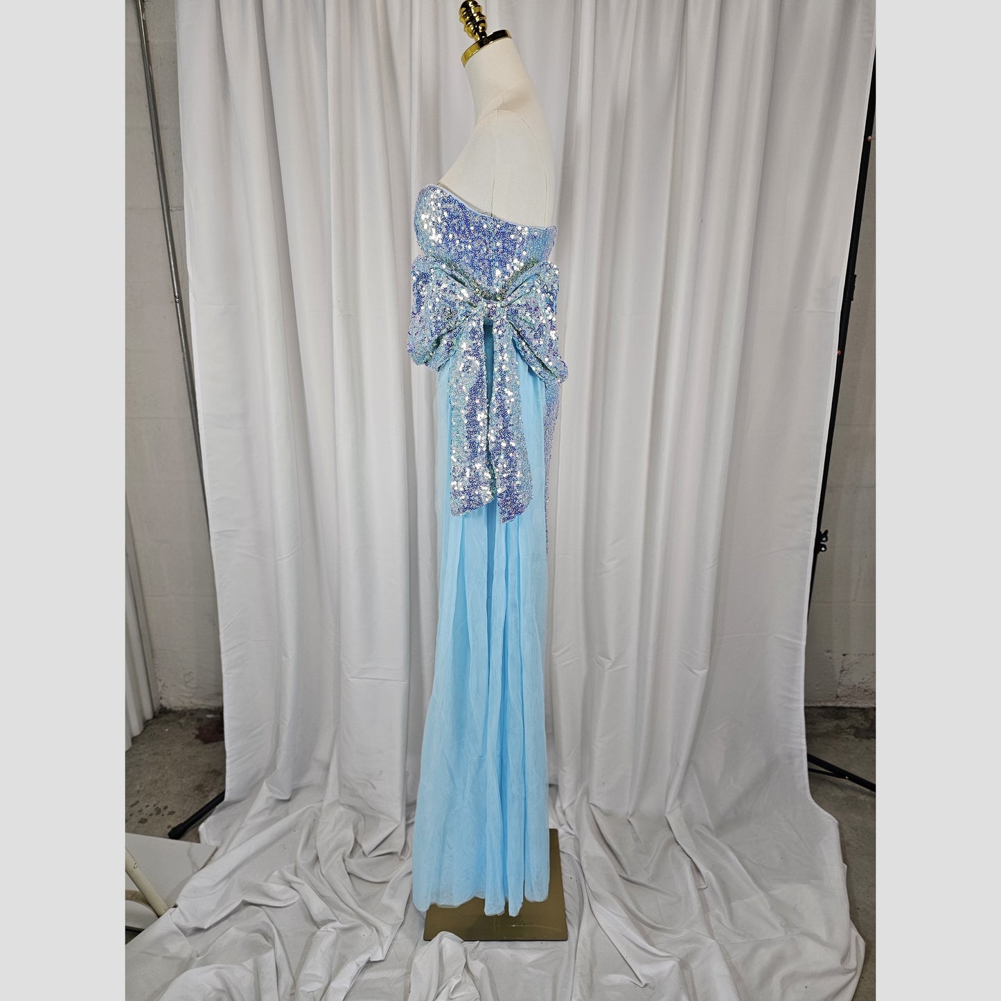 Mermaid Dreams: Sparkling Light Blue Evening Gown