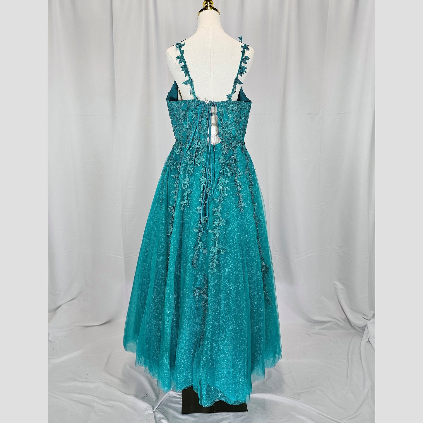 Teal Temptation: Enchanting Evening Gown