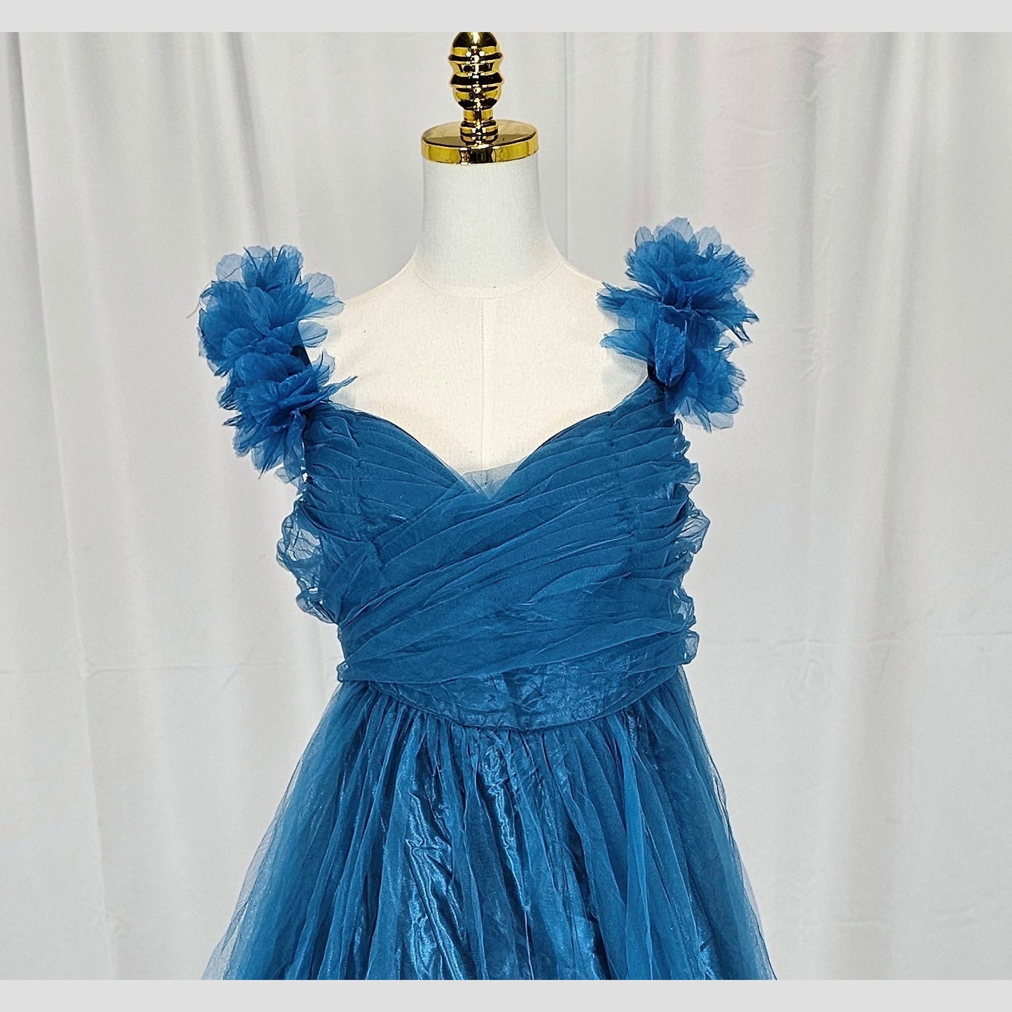 Cinderella Blues: Transformative Tulle Delight