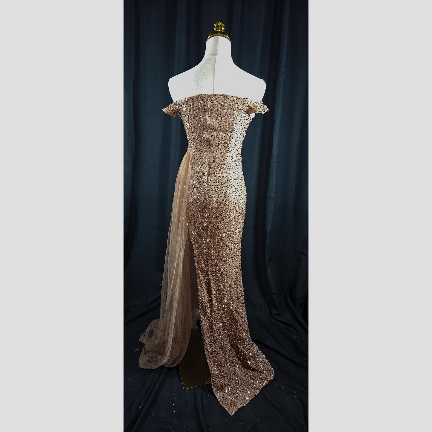 Starlit Glamour: Sparkling Mermaid Evening Gown