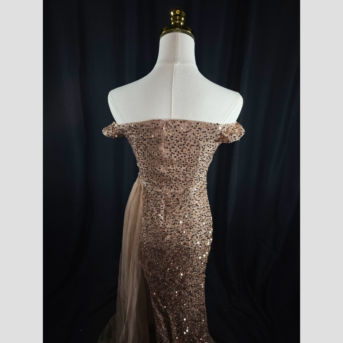Starlit Glamour: Sparkling Mermaid Evening Gown