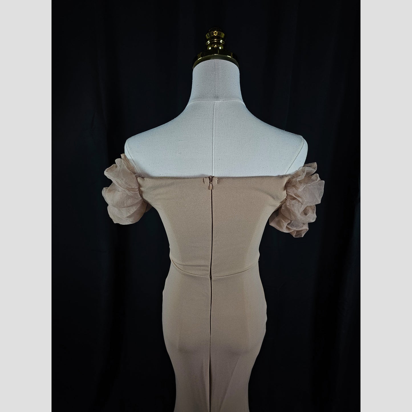 Chic Mirage: Flirty Off-Shoulder Goddess Gown
