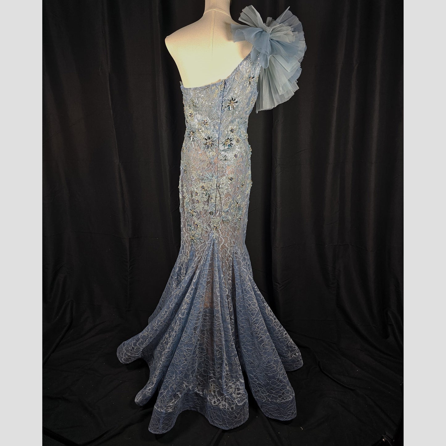 Ocean Dreams: One-Shoulder Elegance Gown