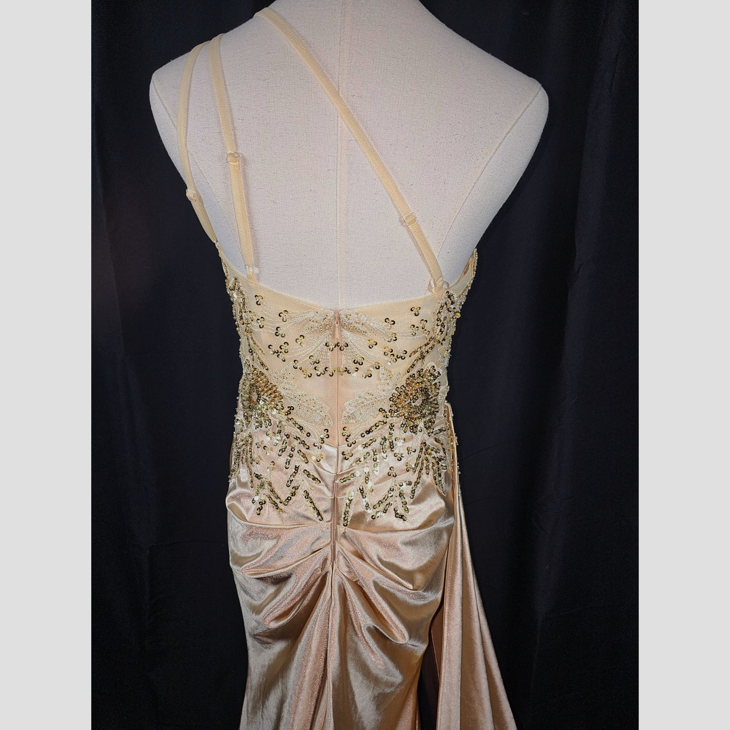 ilded Dreams One-Shoulder Evening Gown