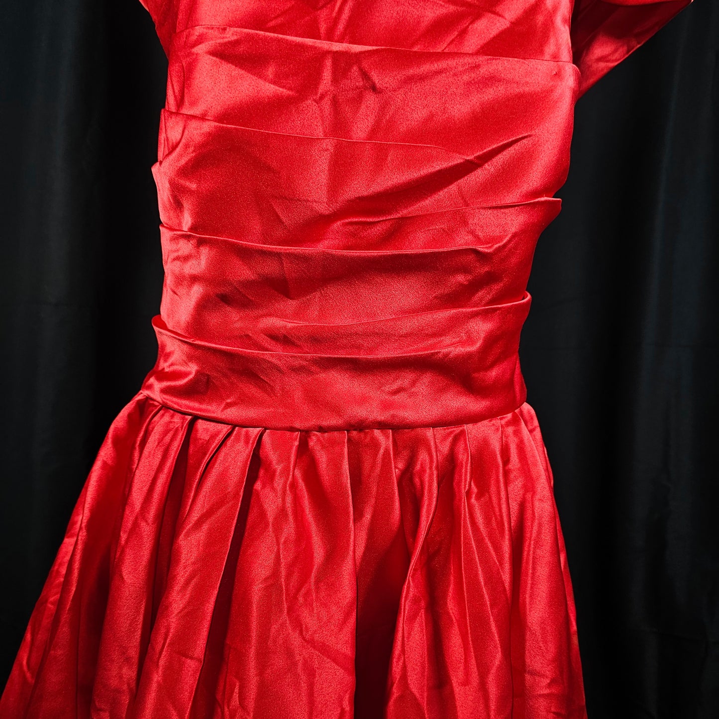Sizzling Siren Satin Dress: Turn Heads and Hearts!