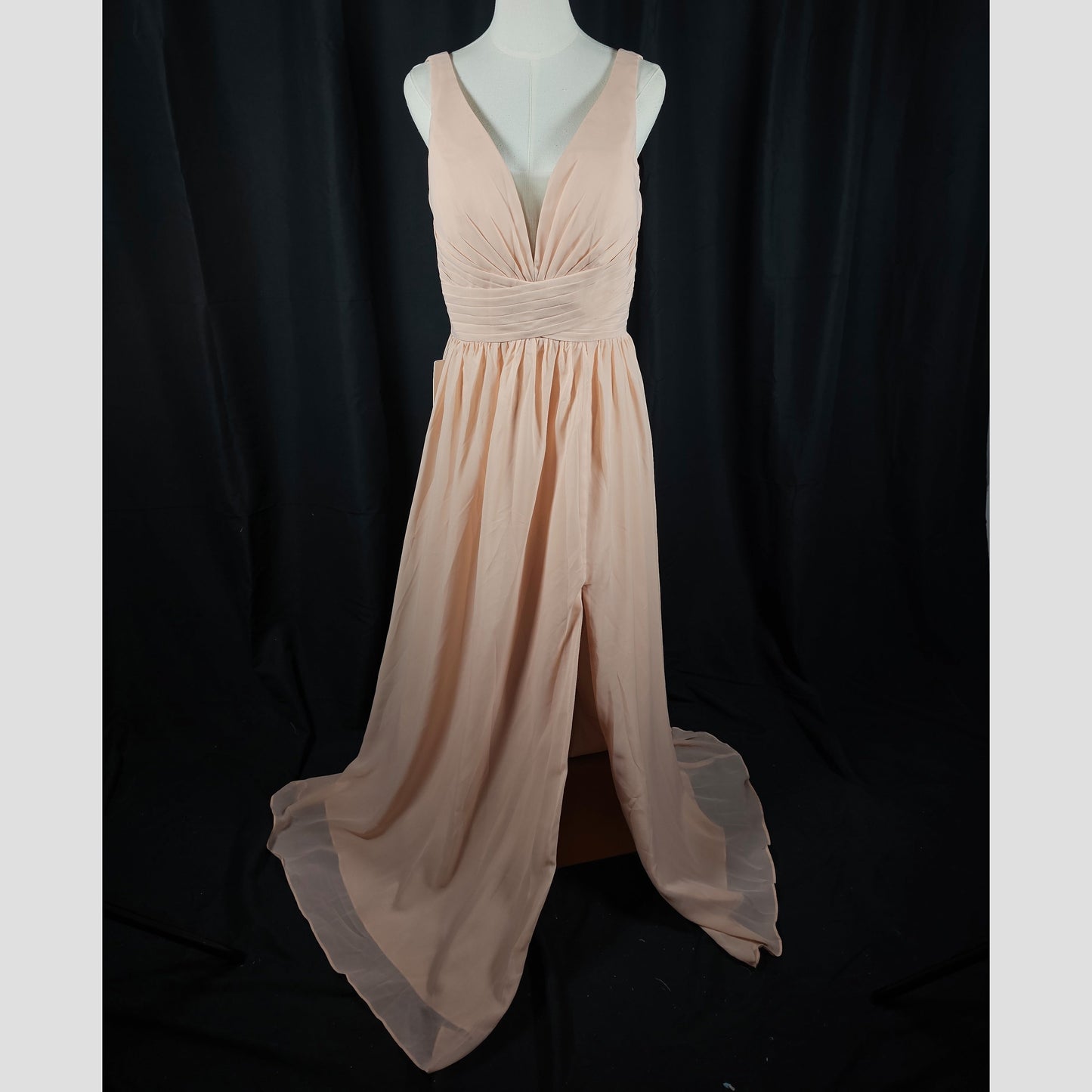 Blushing Belle Maxi Dress: Elegance with a Twist