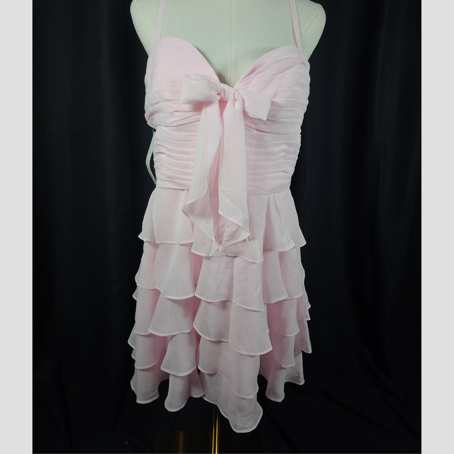 Sweetheart Ruffle Mini Dress: Flirty & Fabulous