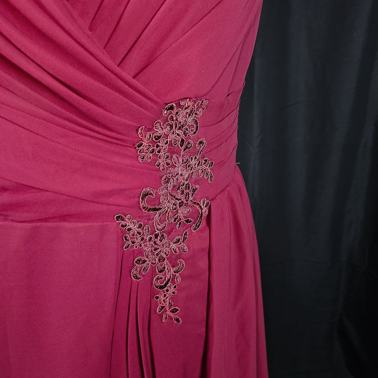 Glam Sheath Dress: The Ultimate Showstopper