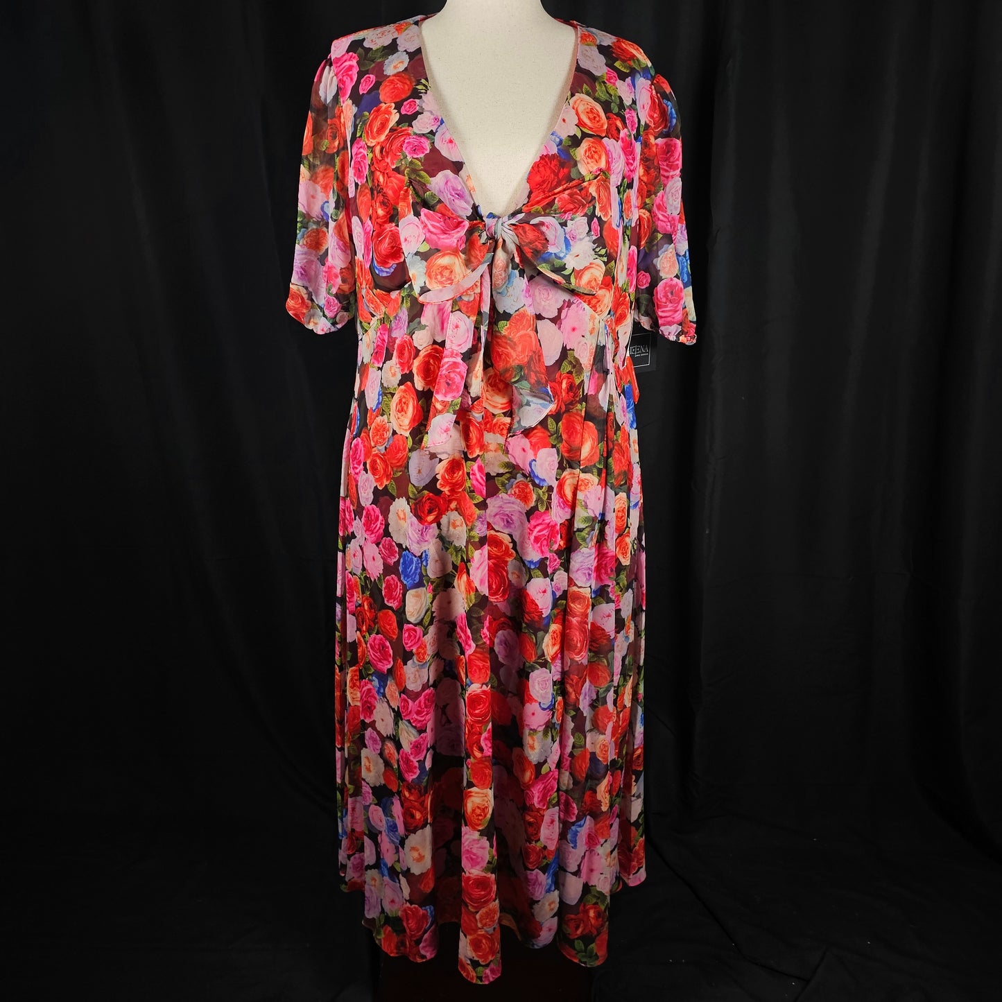 Garden Party Chic: Floral Delight Maxi Dress