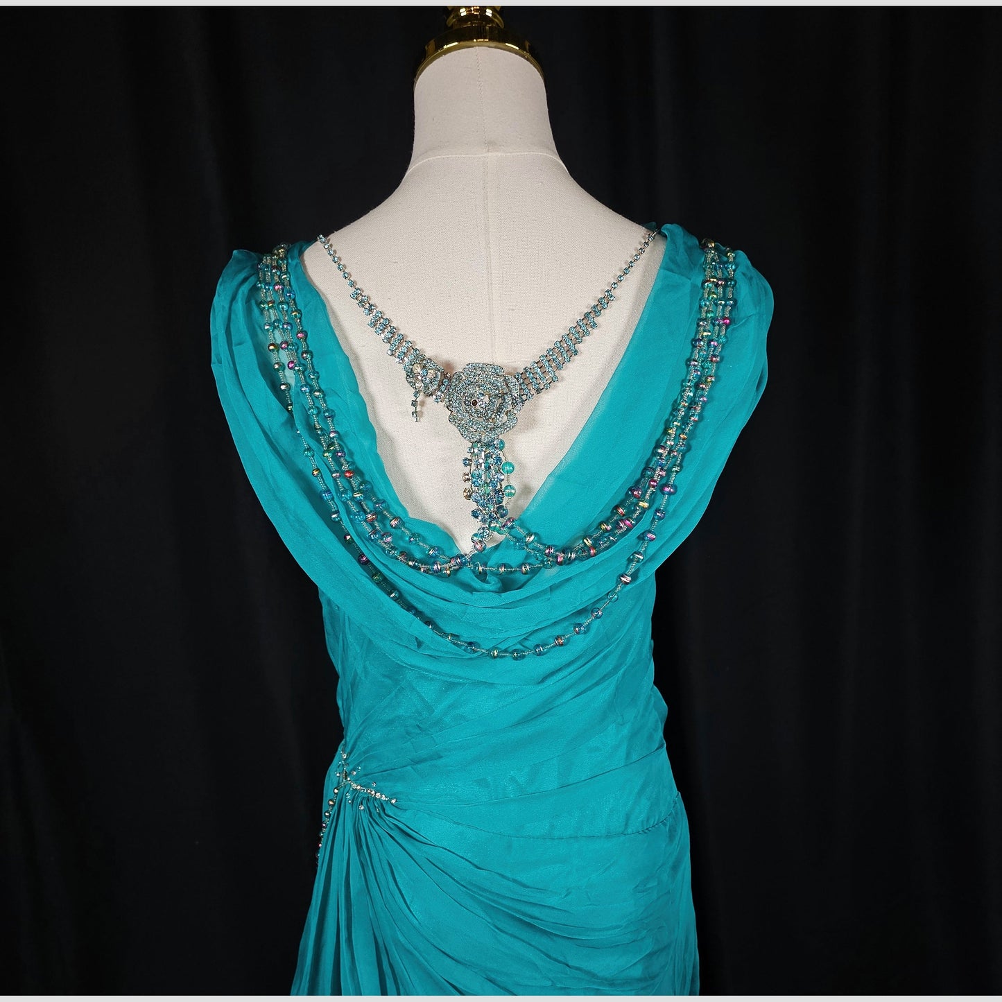 Teal Temptation: The Dress That Turns Heads & Hearts