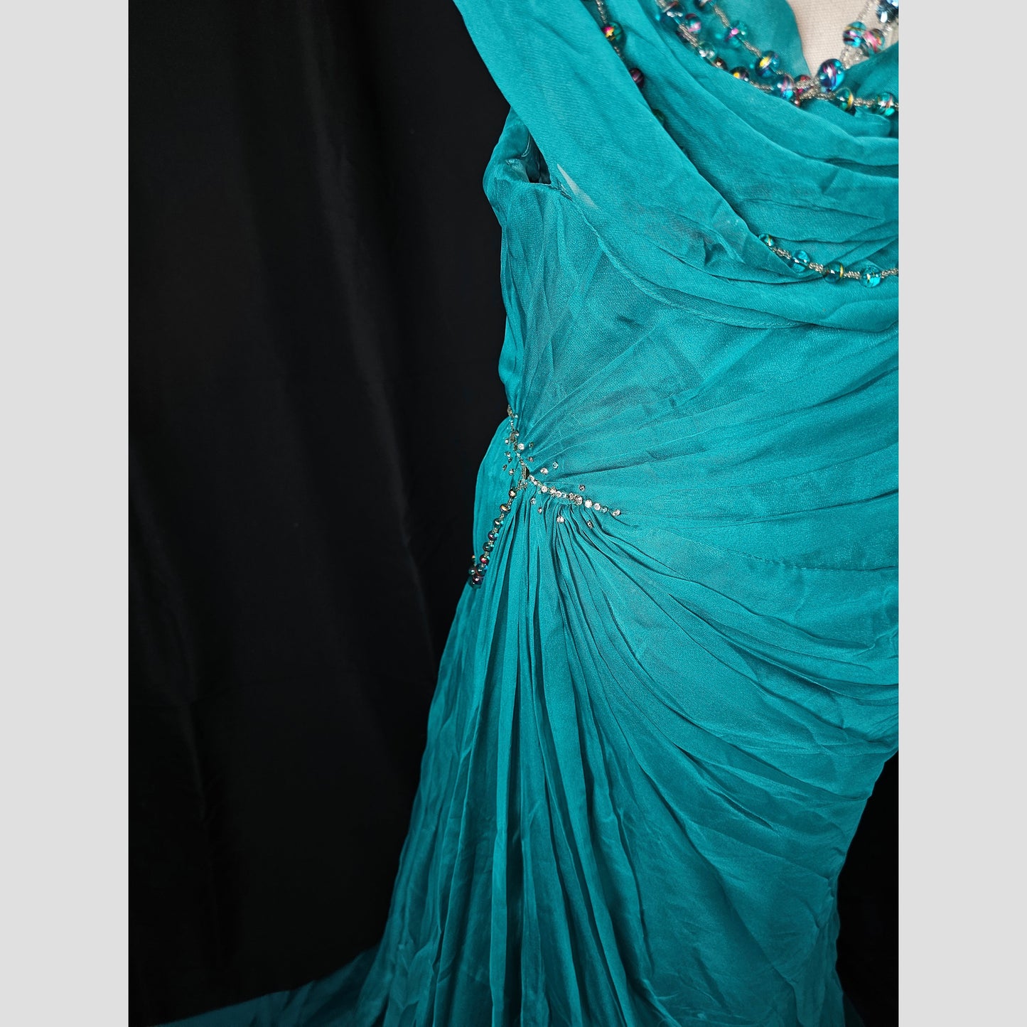 Teal Temptation: The Dress That Turns Heads & Hearts