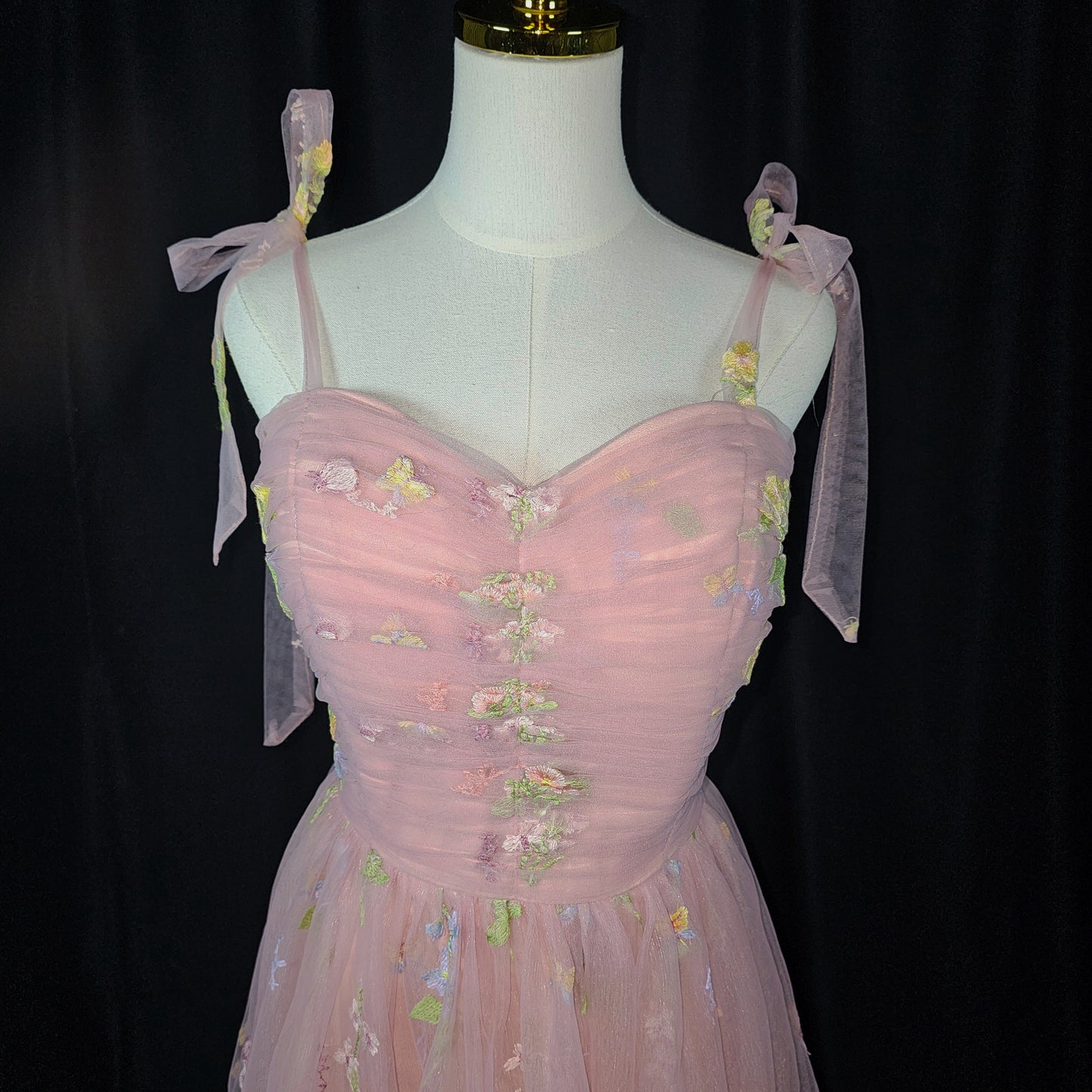 Blossom Breeze Dress: Floaty Floral Fun Awaits!