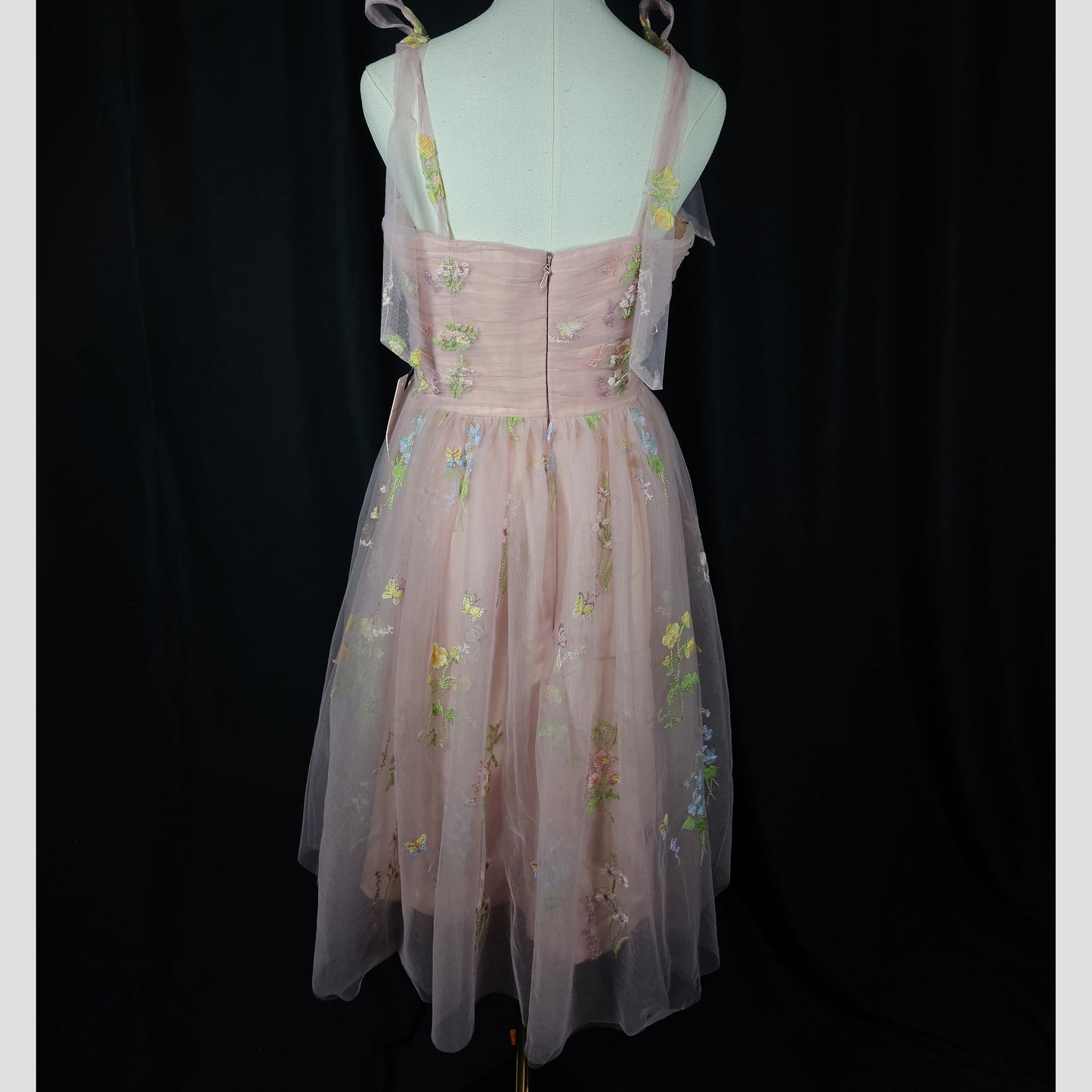 Blossom Breeze Dress: Floaty Floral Fun Awaits!
