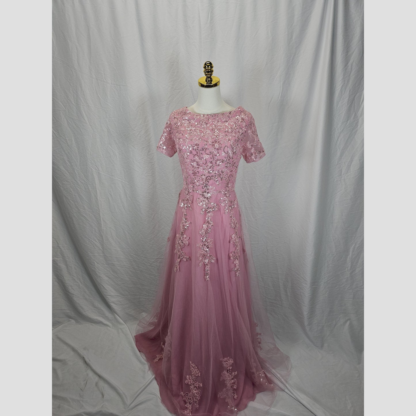 Elegant Blush Pink Tulle Evening Gown with Embroidery