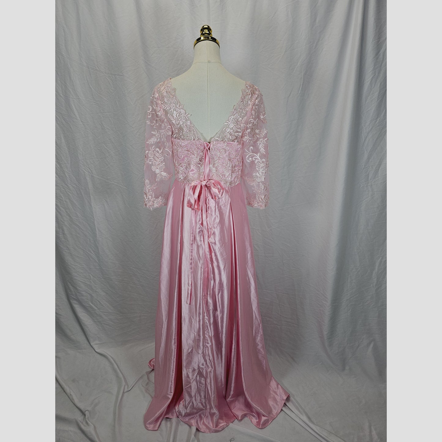 Elegant Pink Lace Long-Sleeve Gown for Special Occasions