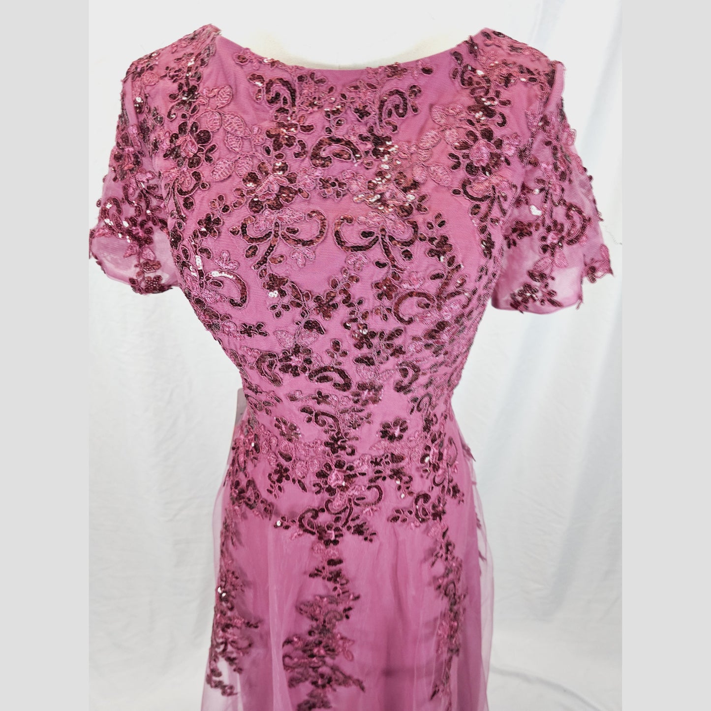 Elegant Floral Embroidered Evening Gown in Blush Pink for Special Occasions