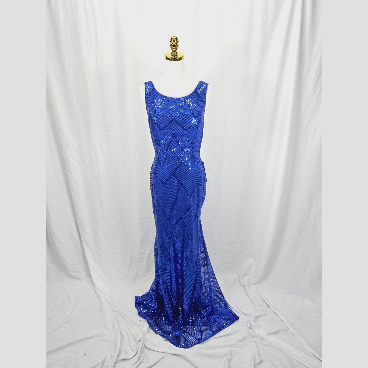 Stunning Blue Sequin Evening Gown for Elegant Occasions