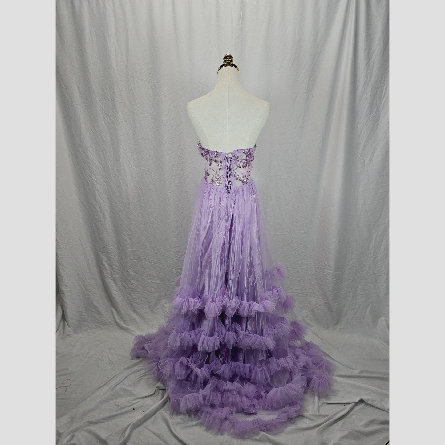 Elegant Lavender Strapless Tulle Evening Gown for Formal Events
