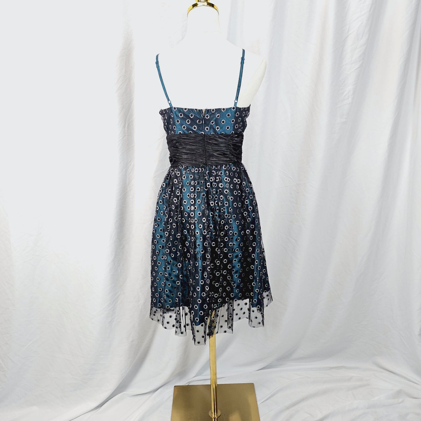Dazzling Midnight Frock with Mesmerizing Mesh Magic