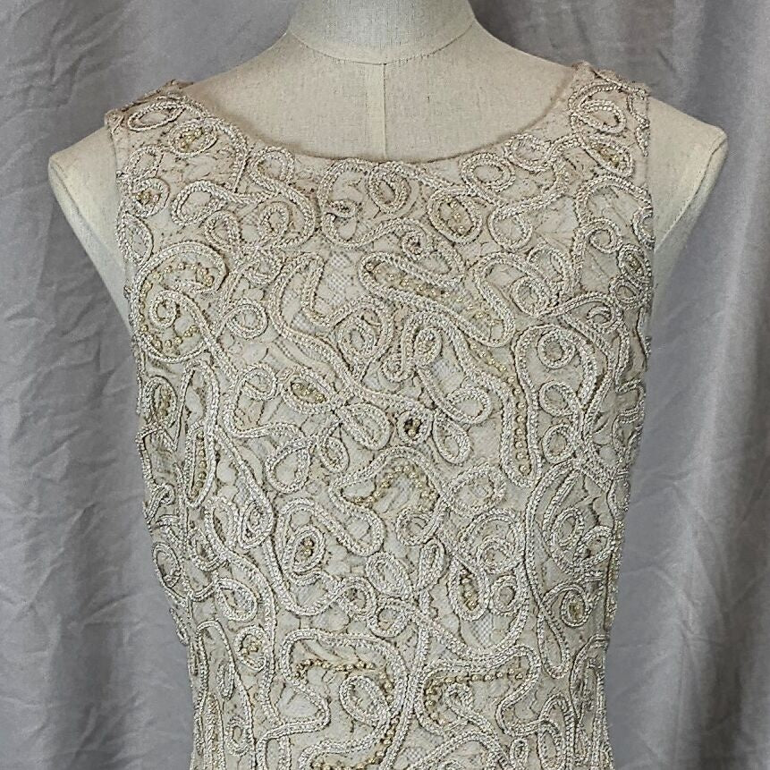Bold Champagne Lace Dress with Mesmerizing Back Cutout
