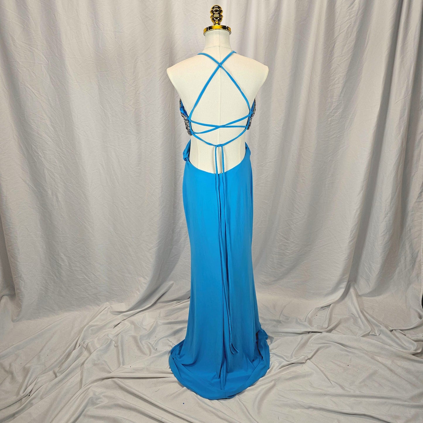 Show-Stopper Blue Backless Maxi: Sky-Worthy Satin Glam