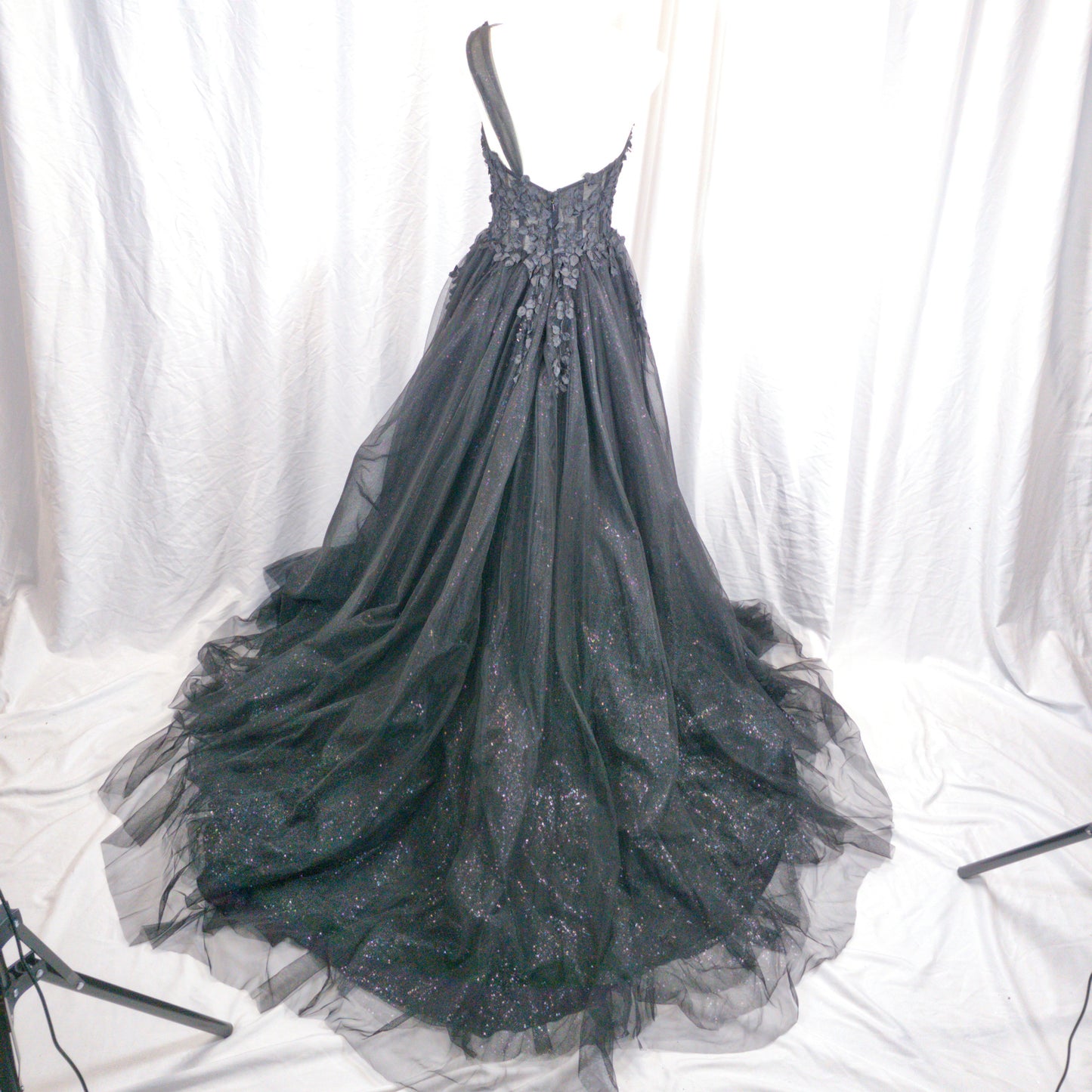 Midnight Black One-Shoulder Gown for Gala Nights