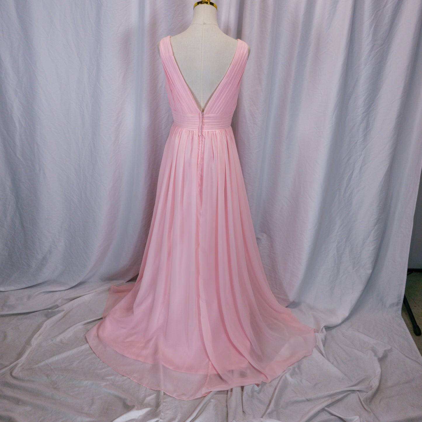 Dreamy Pink Chiffon Gown: Vibrant Allure for Every Occasion