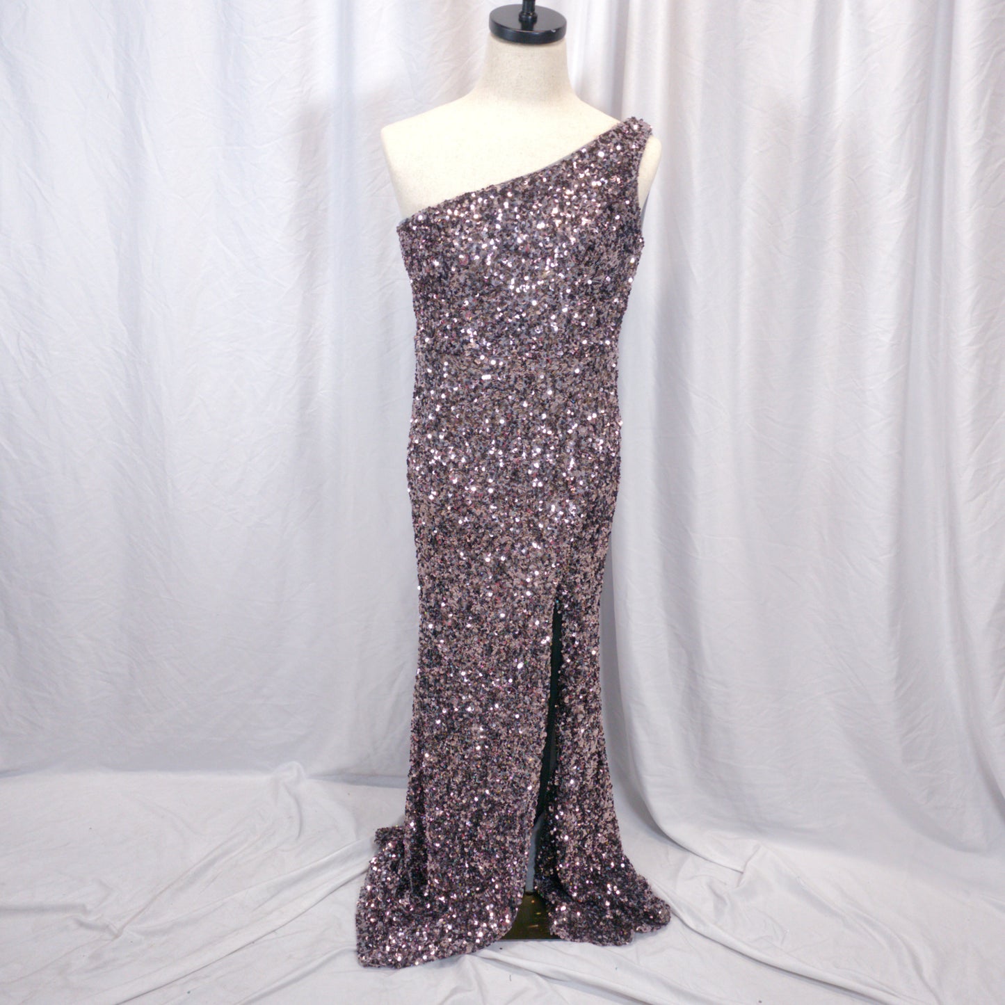 Dazzling One-Shoulder Sequined Gown for Show-Stopper Moments