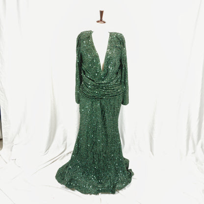 Emerald Sequined Gown for Unforgettable Nights