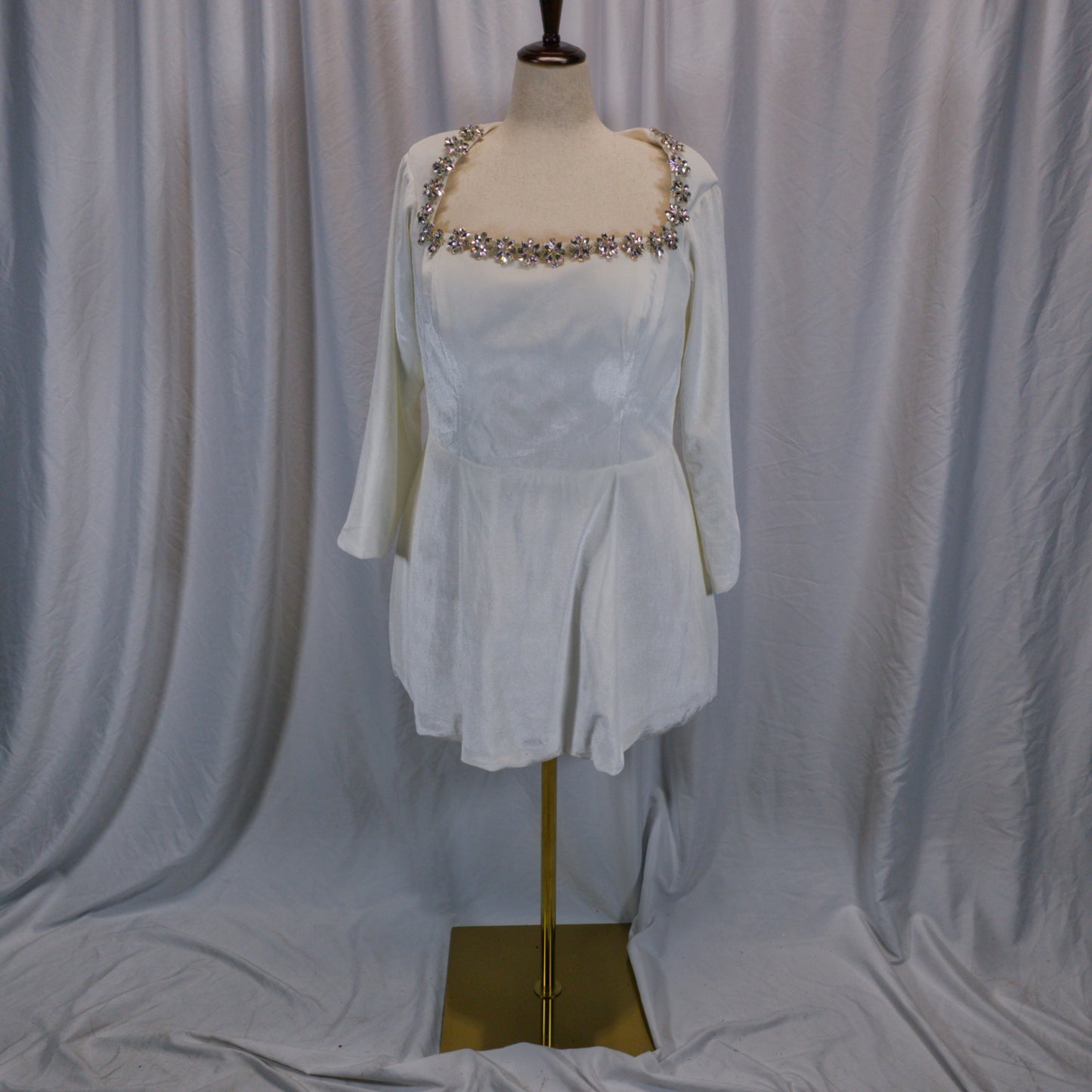 Dazzling White Embellished Dress for Unforgettable Moments