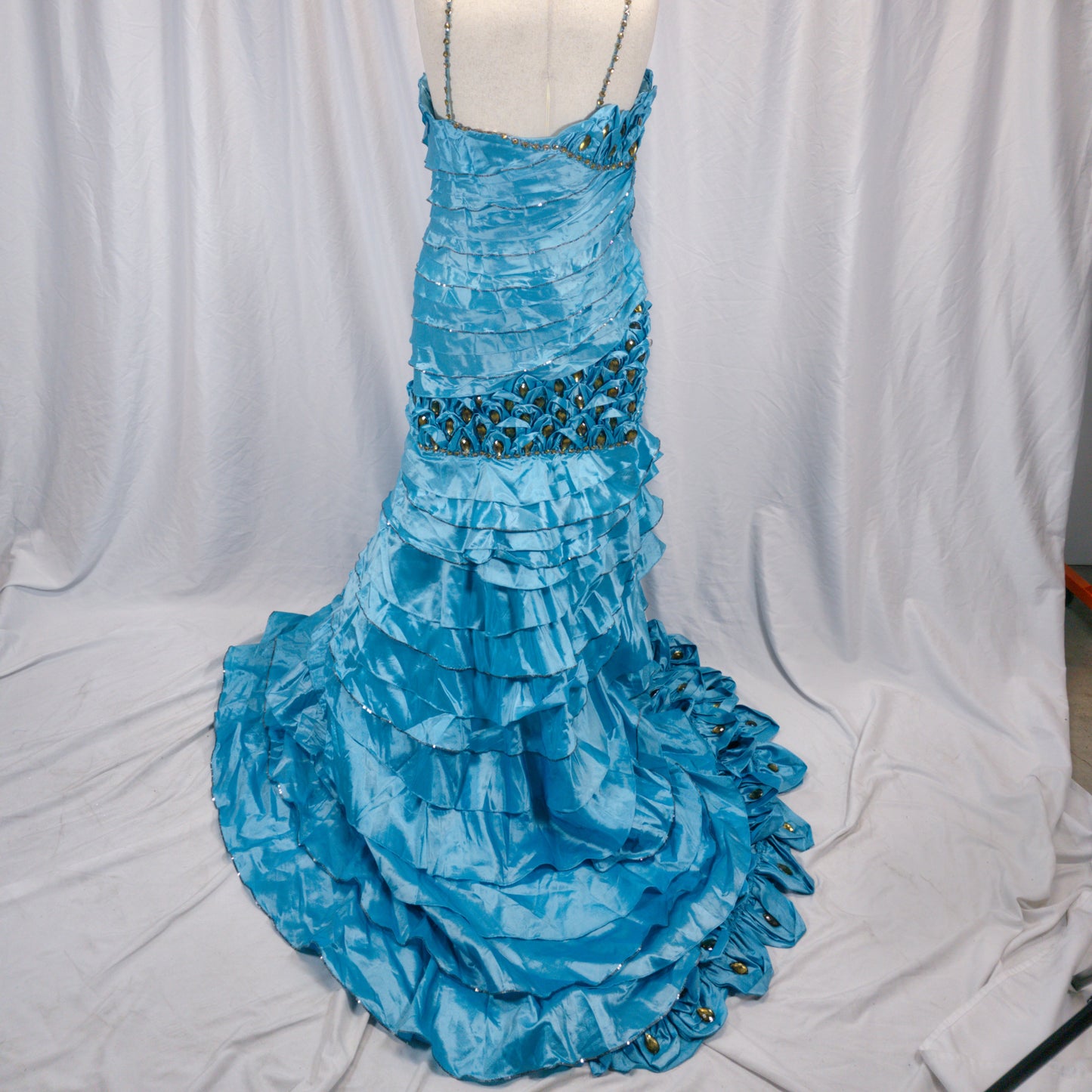 Putros Couture Dazzling Oceanic Ruffled Gown for Gala Glamour