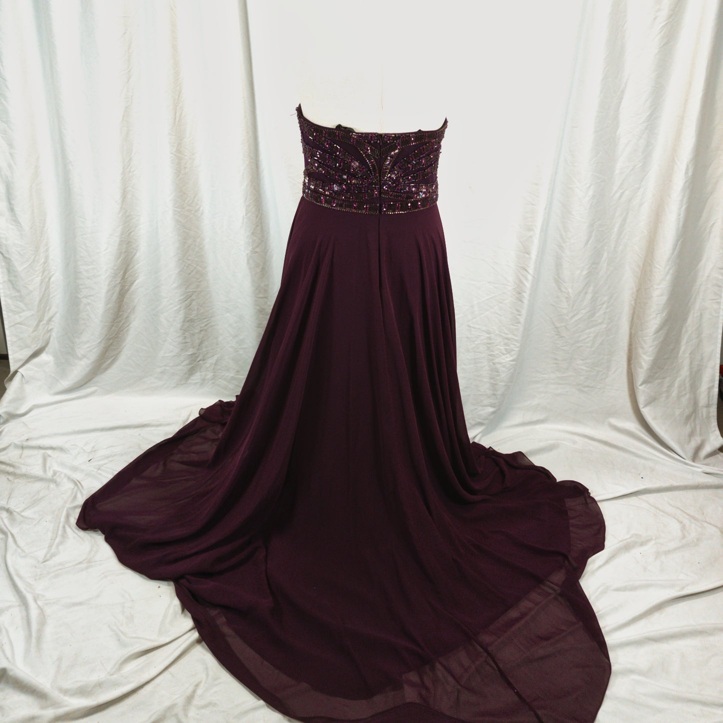 Show-Stopping Plum Sequin Gown: Unleash Your Inner Diva