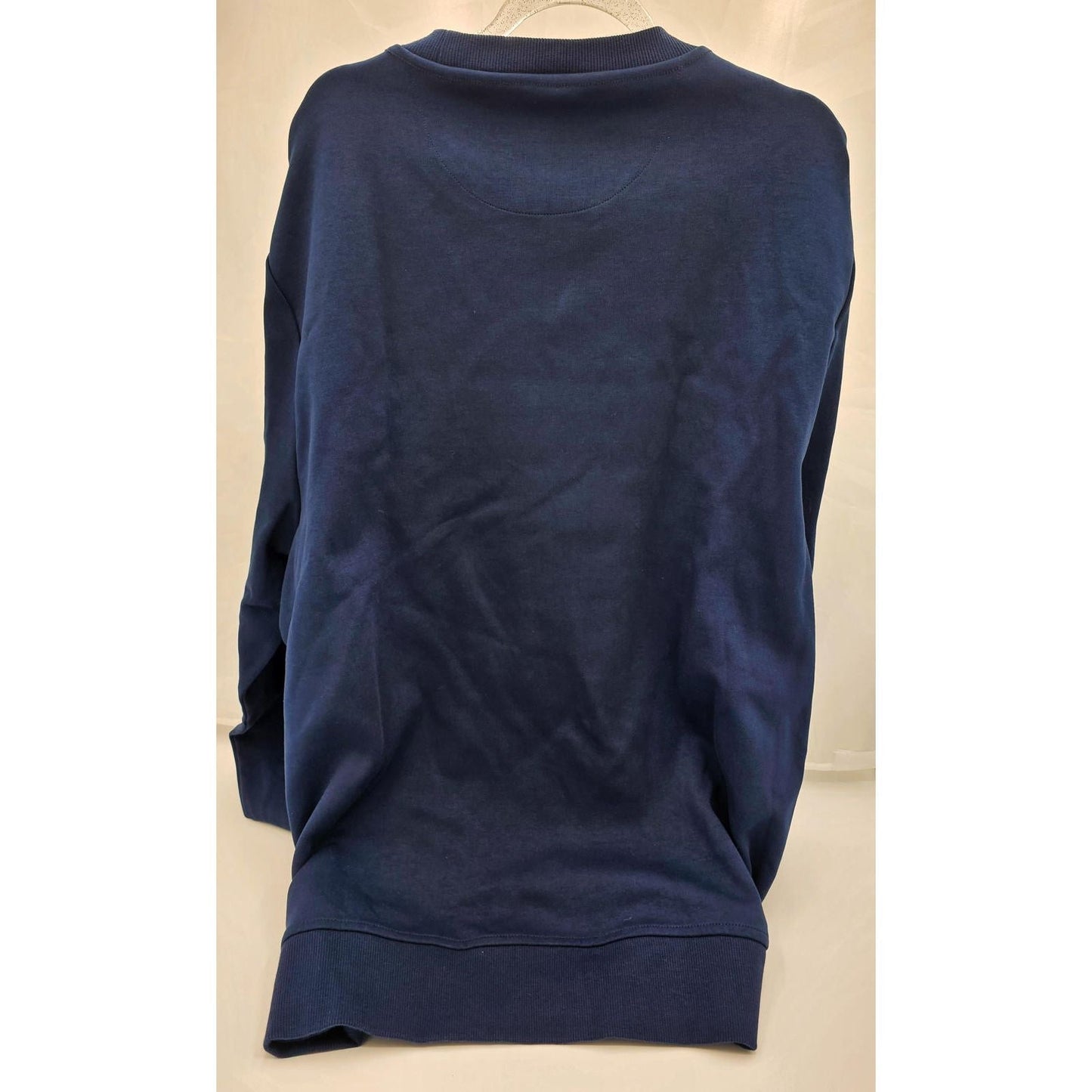 Sweatshirt - Cozy Up in Style!
