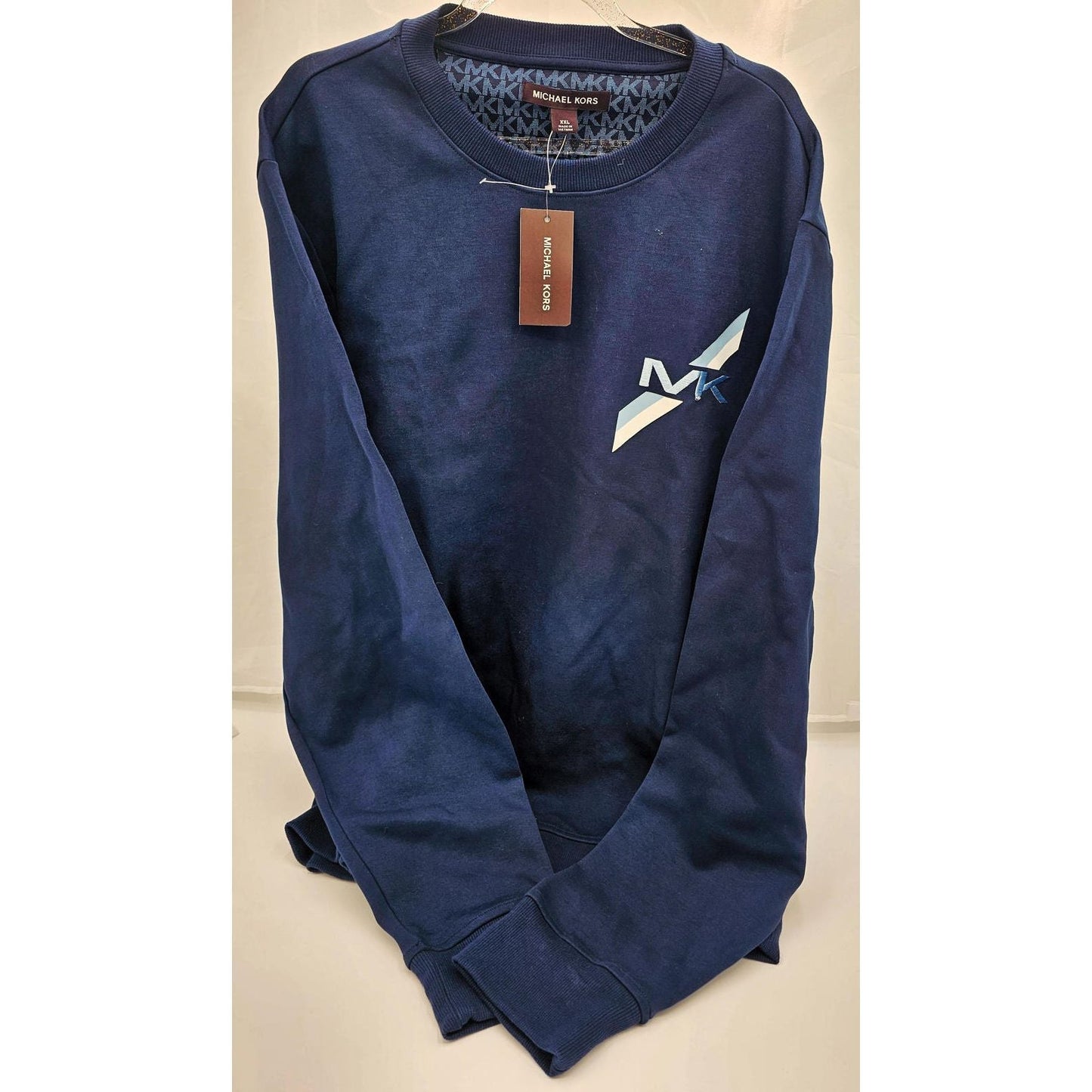 Sweatshirt - Cozy Up in Style!