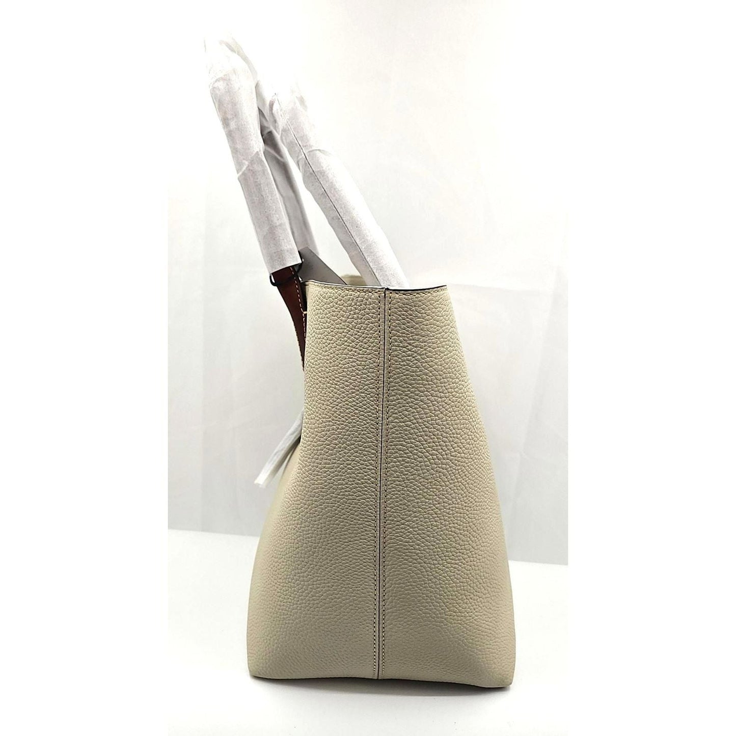 Pebble Large Leather Tote Handbag - Elegant & Spacious