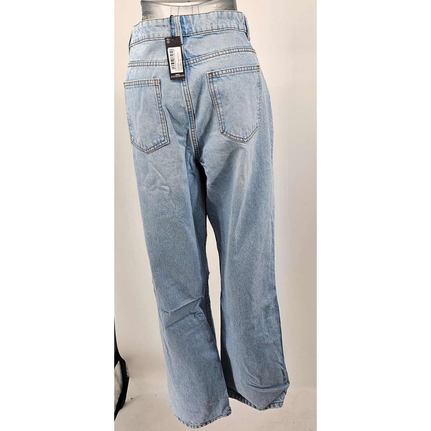 Light Wash Distress Straight Leg - Your New Lazy Day Bestie