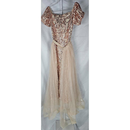 Glamorous Sequined Stunner!  Walk In Confidence...
