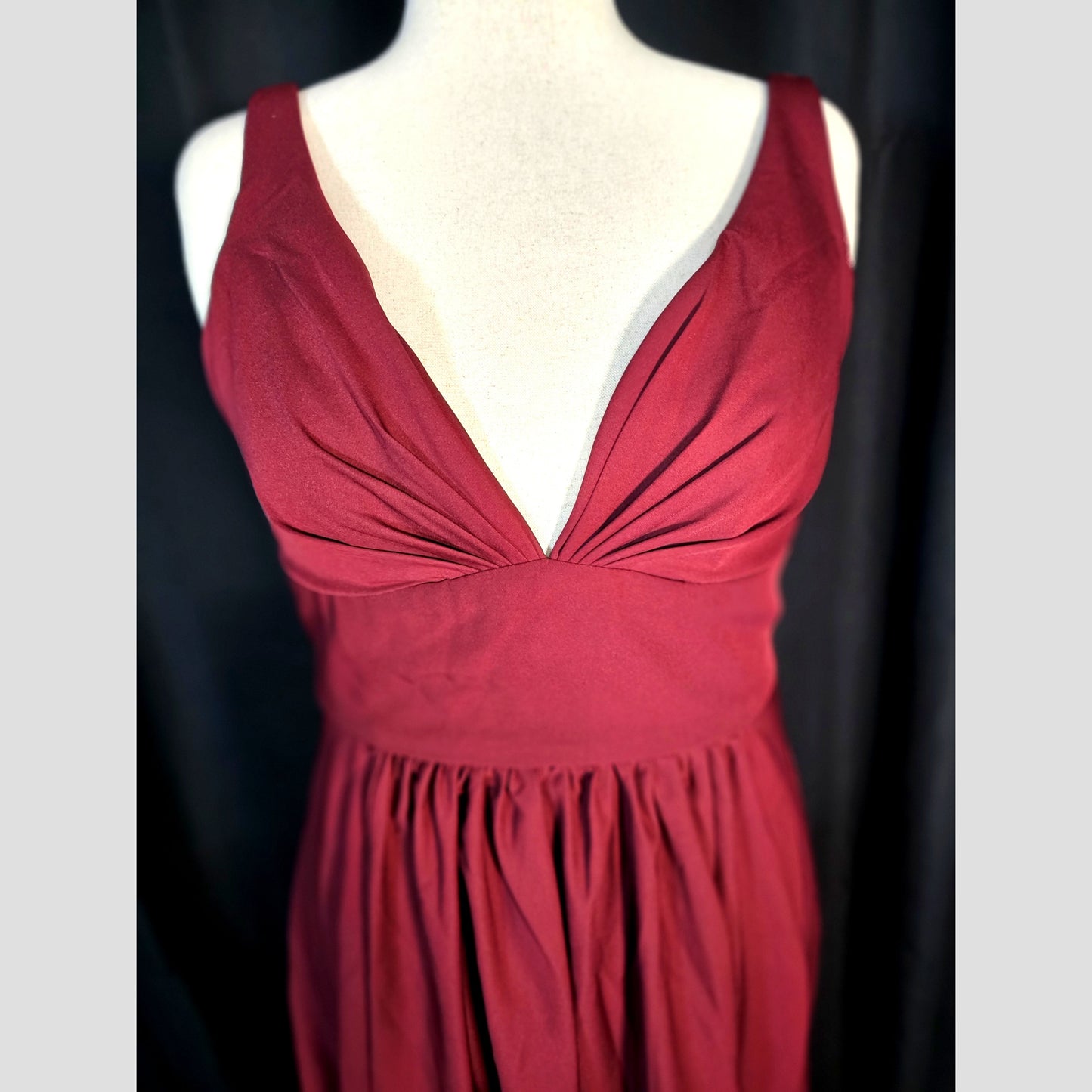 Crimson Dreams Evening Gown: Ignite Your Inner Diva!