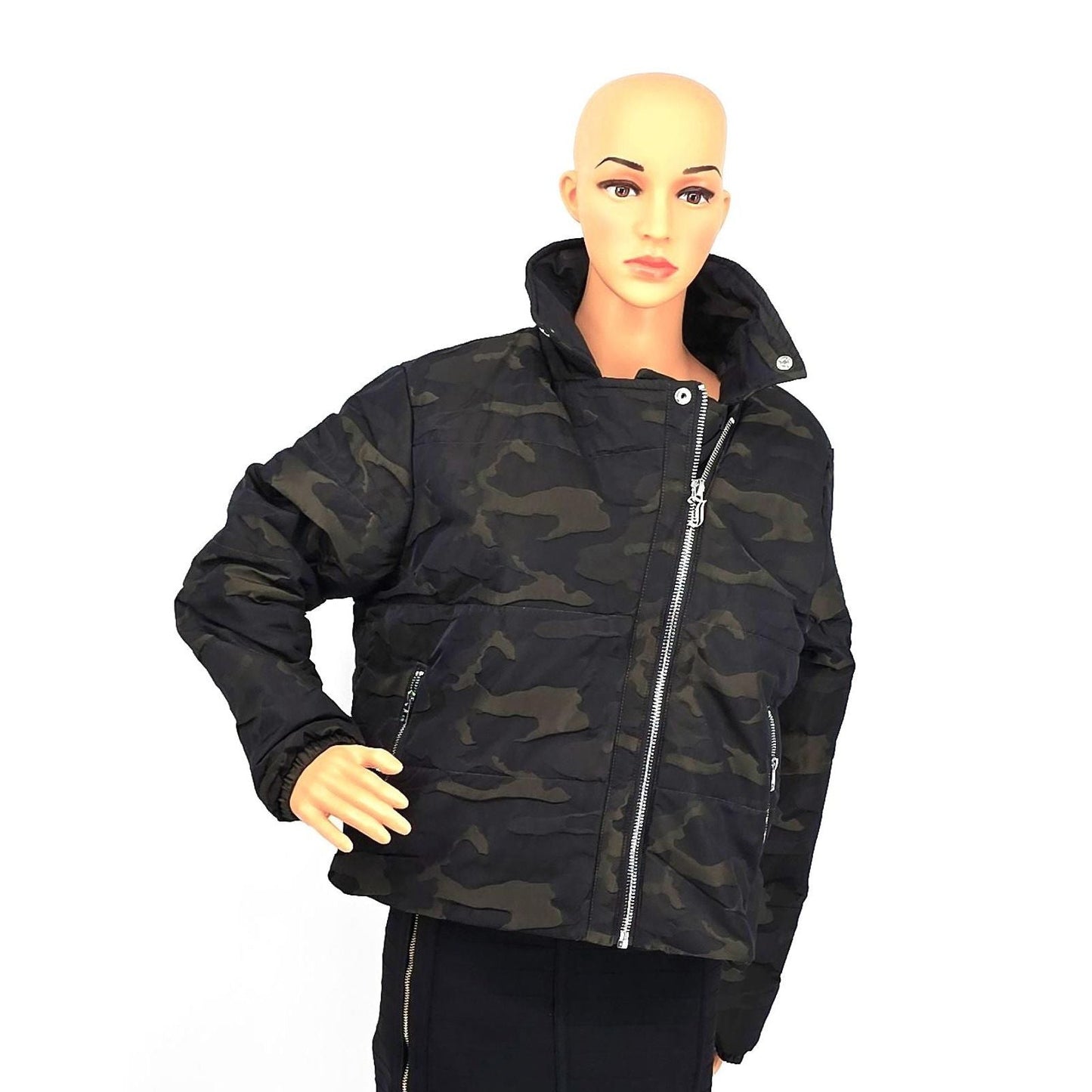 Moto Puffer Jacket Camouflage - Zip Up & Stand Out!