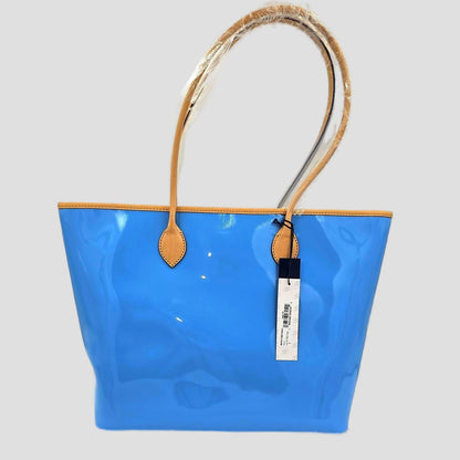 Large Patent Leather Tote-Your Essentials Deserve a Glossy Ride!