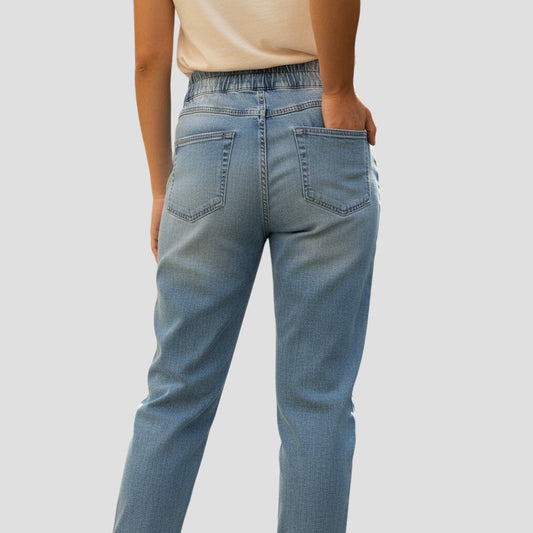 Light Wash Distress Straight Leg - Your New Lazy Day Bestie