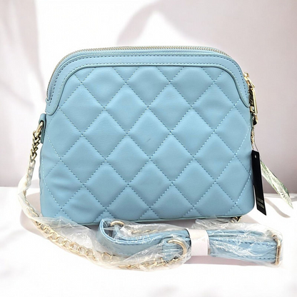 Chic Quilted Crossbody Bag with Gold Chain Strap